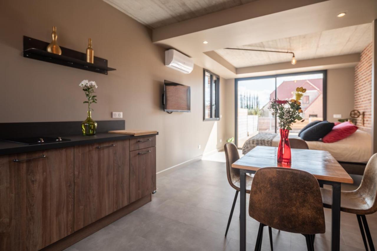 Au Coeur Du Village Saint-Aubin  Экстерьер фото